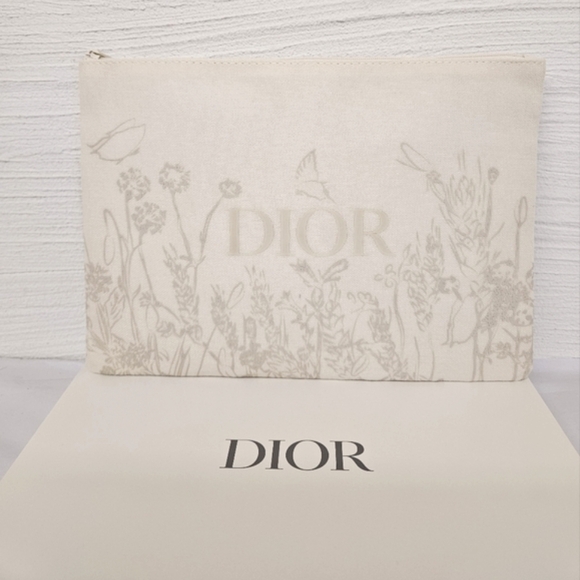 Christian Dior Trousse Zippered Pouch in Floral and Cream Canvas with Box NWT - Picture 3 of 10